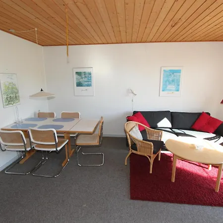 Ved Bovbjerg Med Braendeovn Sj302 莱姆维